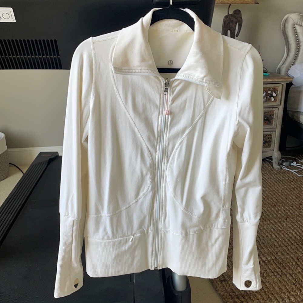 Lululemon workout jacket size 8